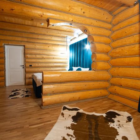 ホテル Domeniul Nordului Bucovlna バマ エクステリア 写真