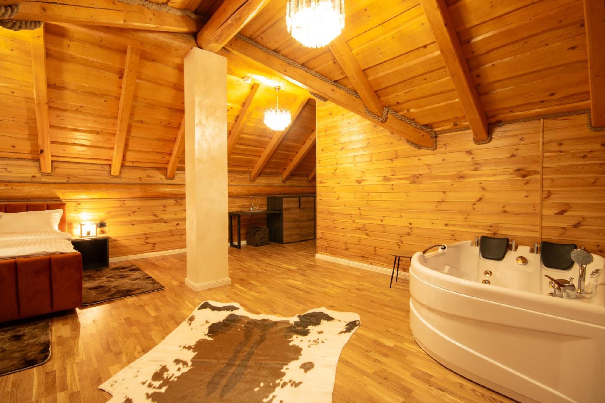 ホテル Domeniul Nordului Bucovlna バマ エクステリア 写真