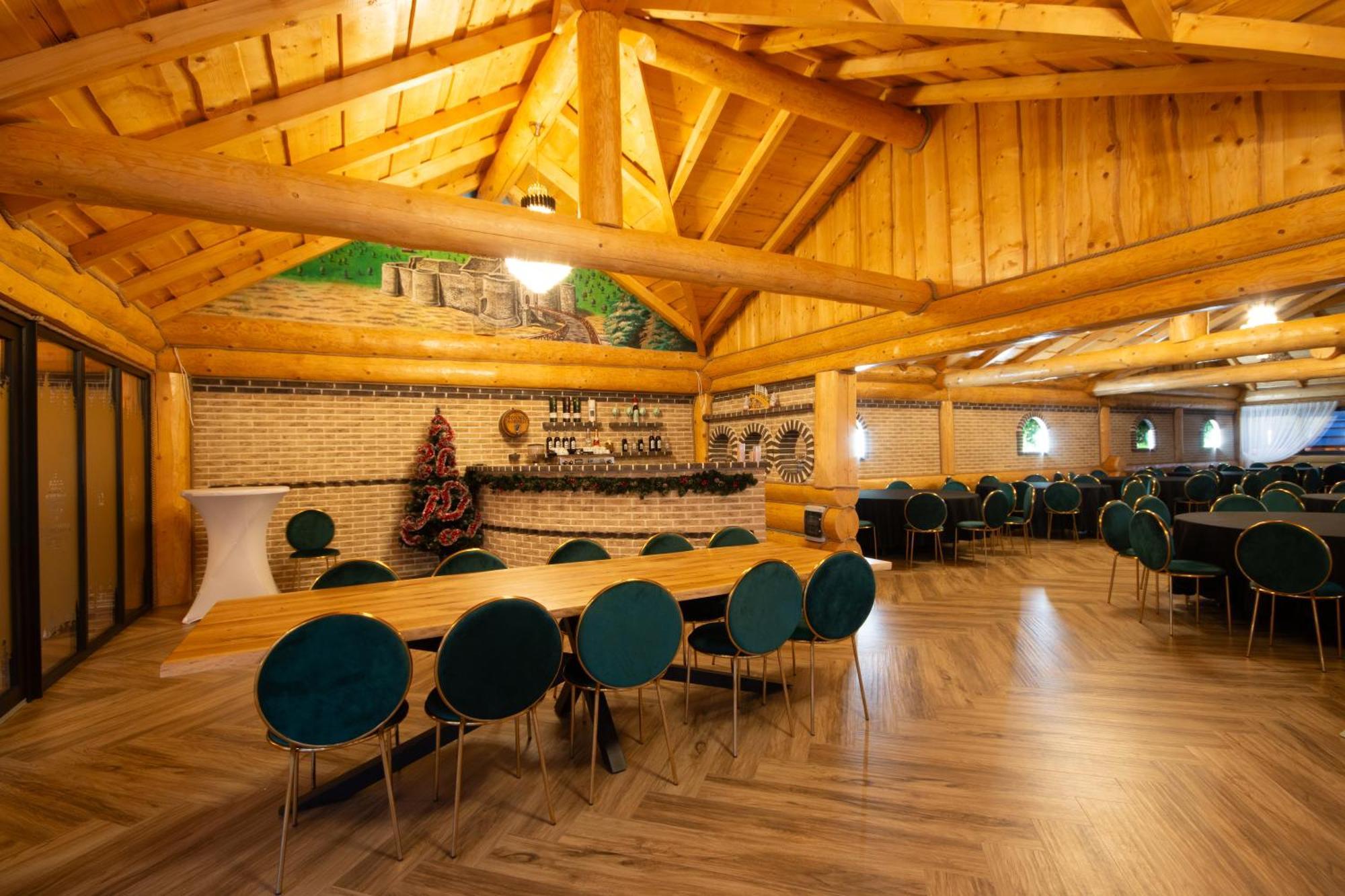 ホテル Domeniul Nordului Bucovlna バマ エクステリア 写真