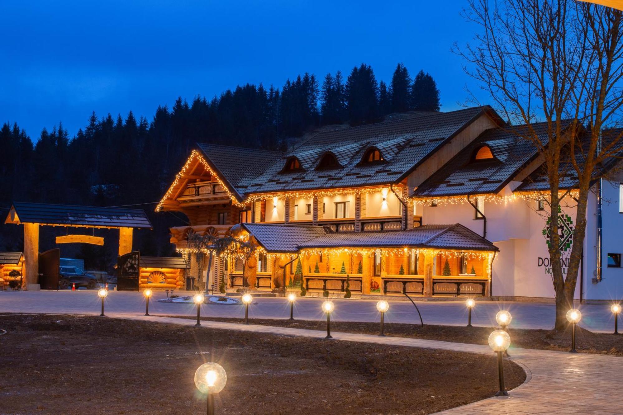 ホテル Domeniul Nordului Bucovlna バマ エクステリア 写真